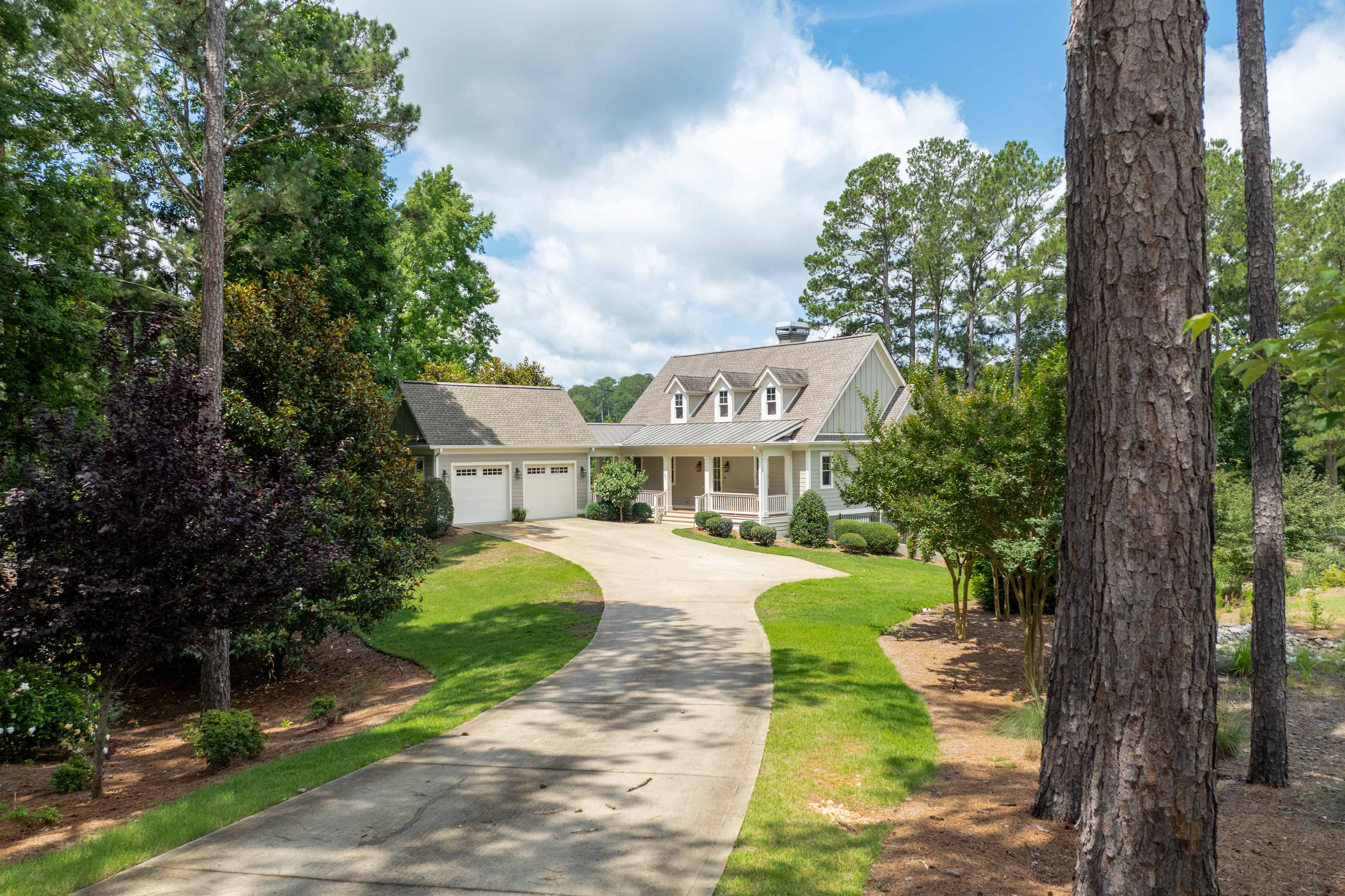 1080 Club Pointe Circle image 1